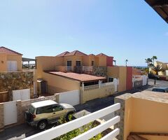 Duplex mit Garten, überdachter Terrasse, Autostellplatz und Meerblick