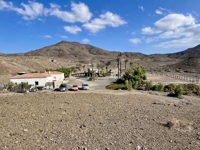 Finca mit 3 Wohneinheiten und Meerblick Puerto Nuevo