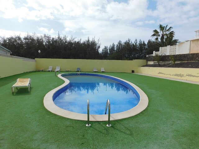 Apartment mit zwei Schlafzimmern und Gemeinschaftspool