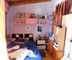 Kleiner renovierungsbedürftiger Reihenbungalow mit Gemeinschaftspool