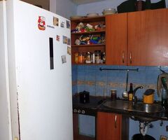 Kleiner renovierungsbedürftiger Reihenbungalow mit Gemeinschaftspool