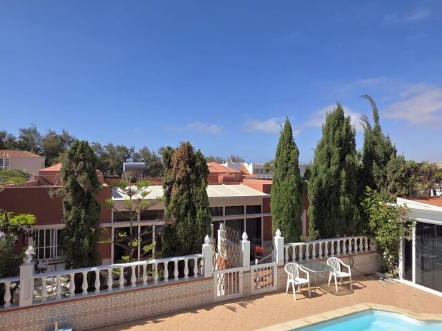 Mehrfamilienhaus mit zusätzlich separaten Bungalows und Gemeinschaftspool Costa Calma