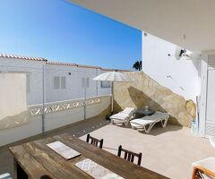 Modernes Apartment mit großer Sonnenterrasse und direktem Strandzugang in Costa Calma