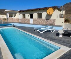 Finca mit 2 Pools und Meerblick für Garten- und Tierliebhaber in Las Hermosas