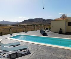 Finca mit 2 Pools und Meerblick für Garten- und Tierliebhaber in Las Hermosas